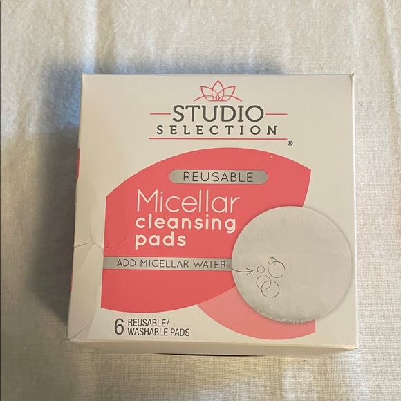 Other - Micellar Cleansing Pads - White